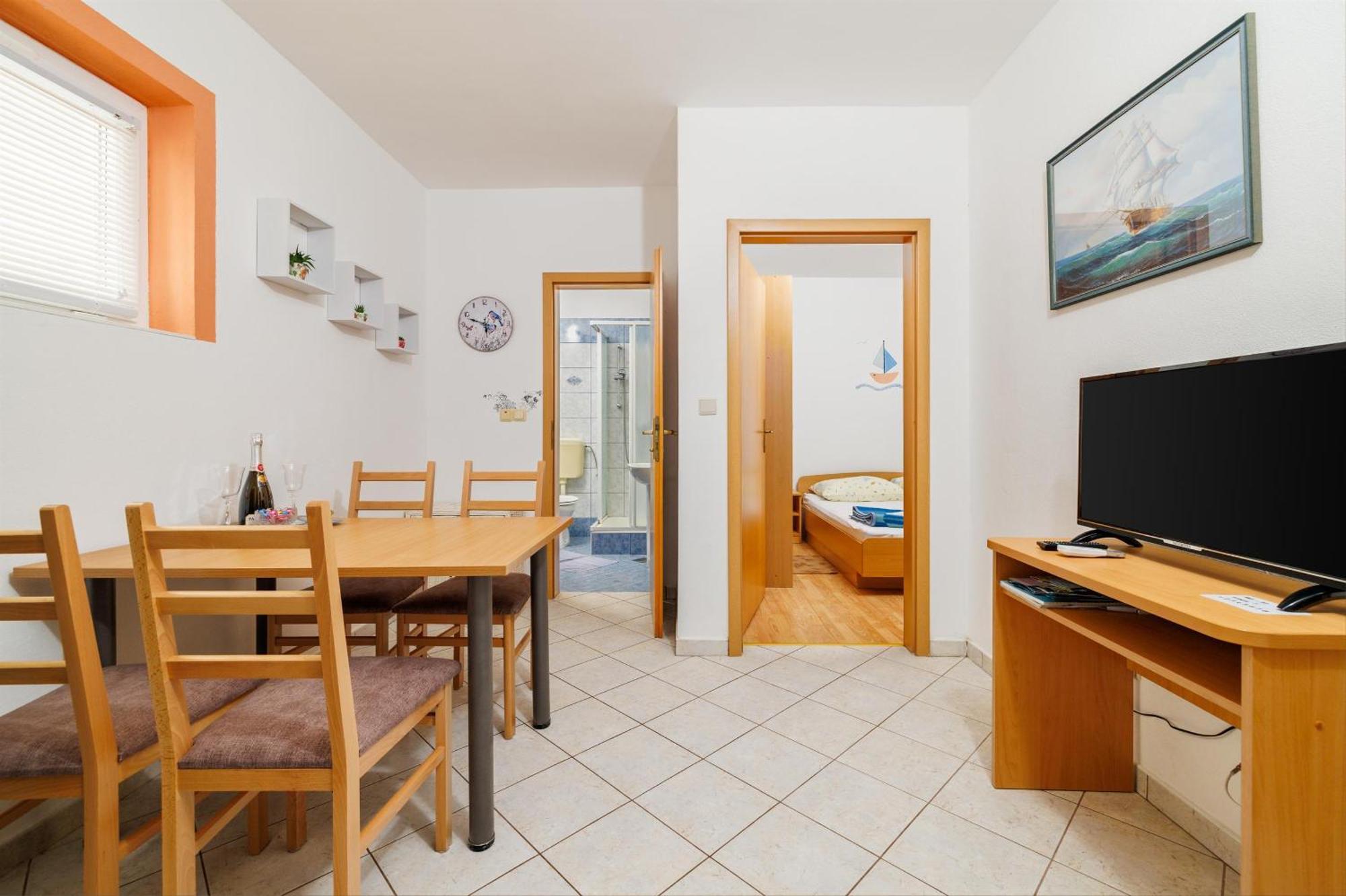 Apartment Julija Povile Exterior foto